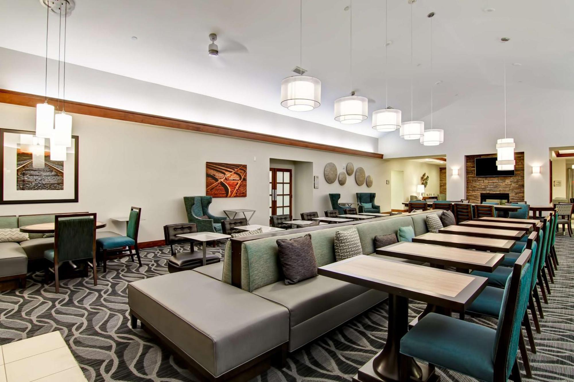 โฮมวูด สวีท บาย ฮิลตัน เบนตันวิลล์ โรเจอร์ Hotel โรเจอร์ส ภายนอก รูปภาพ